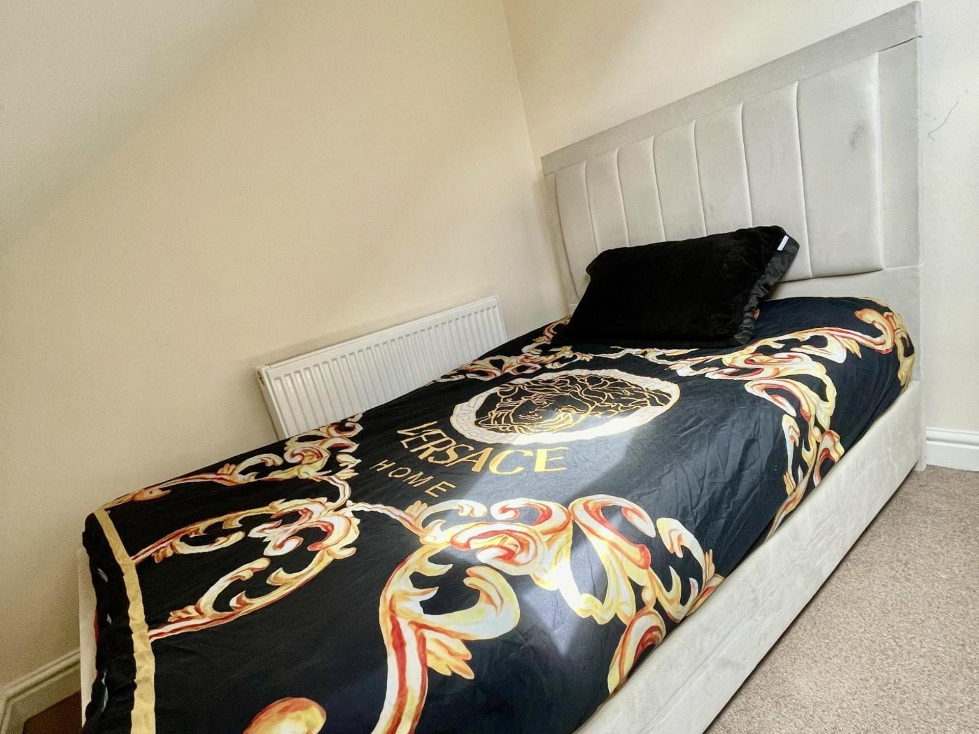 Stylish 1-Bed Apt - Sleeps 4 - Parking - Wifi Mánchester Exterior foto