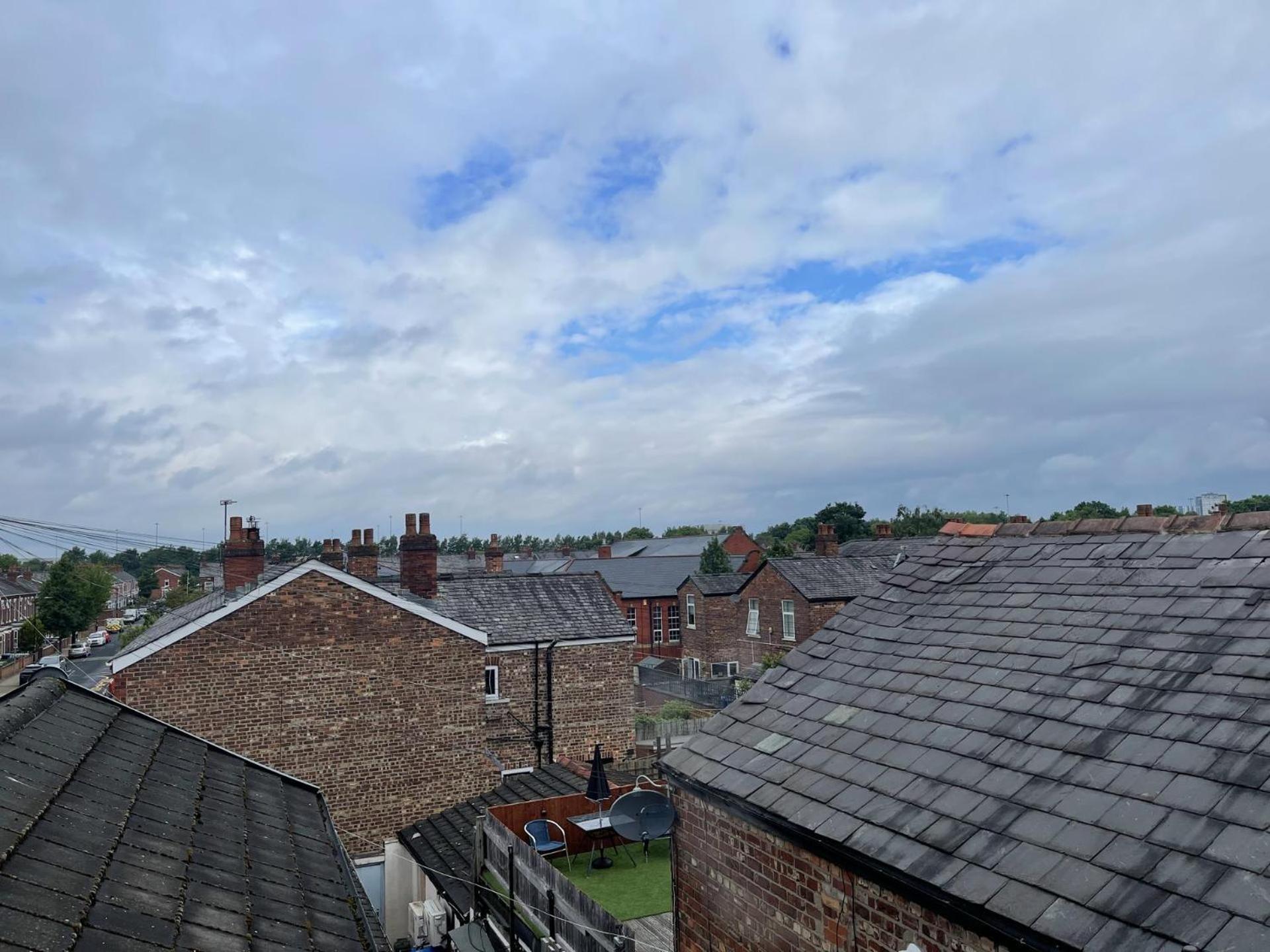 Stylish 1-Bed Apt - Sleeps 4 - Parking - Wifi Mánchester Exterior foto